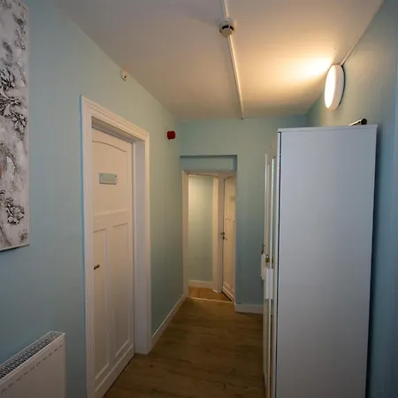 Elegant Mansion Stay, Cleaning Included *